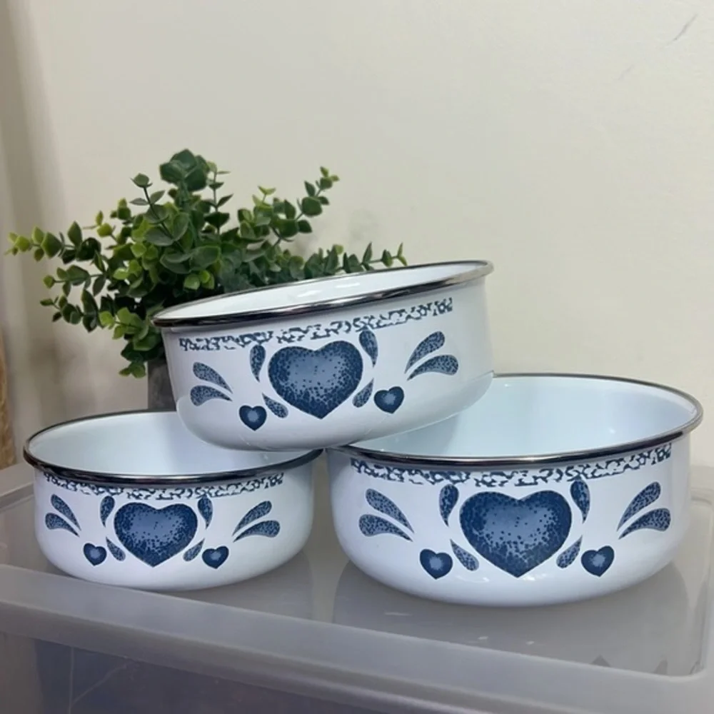 Corelle White and Blue Heart Pattern Cereal/Serving Bowls - Set of 3